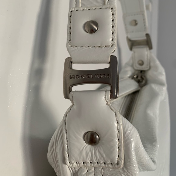 White Michael Kors bag 🤍 - Picture 4 of 9
